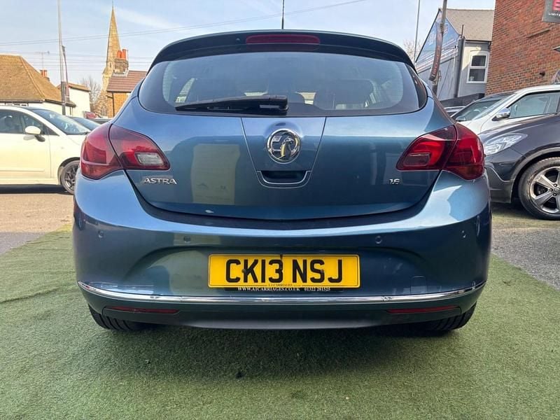 Used Vauxhall Astra Elite 2013 Blue Hatchback