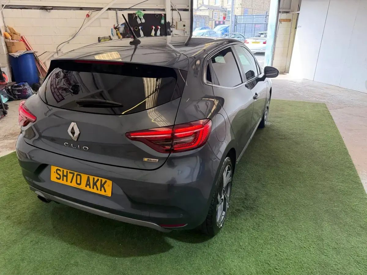 Używany Renault Clio V RS Line 100 KM (73 kW) 2020 Szary Hatchback