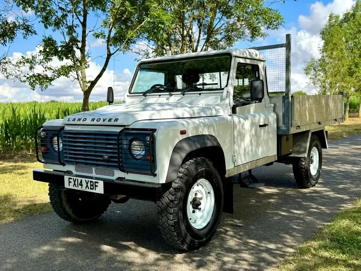 Used Land Rover Defender 2014 White Cabriolet