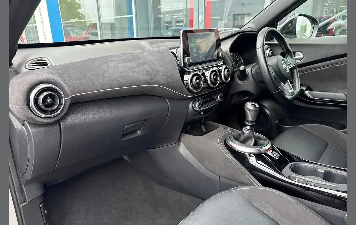 Used Nissan Juke Tekna+ 112 HP (82 kW) 2021 Silver SUV