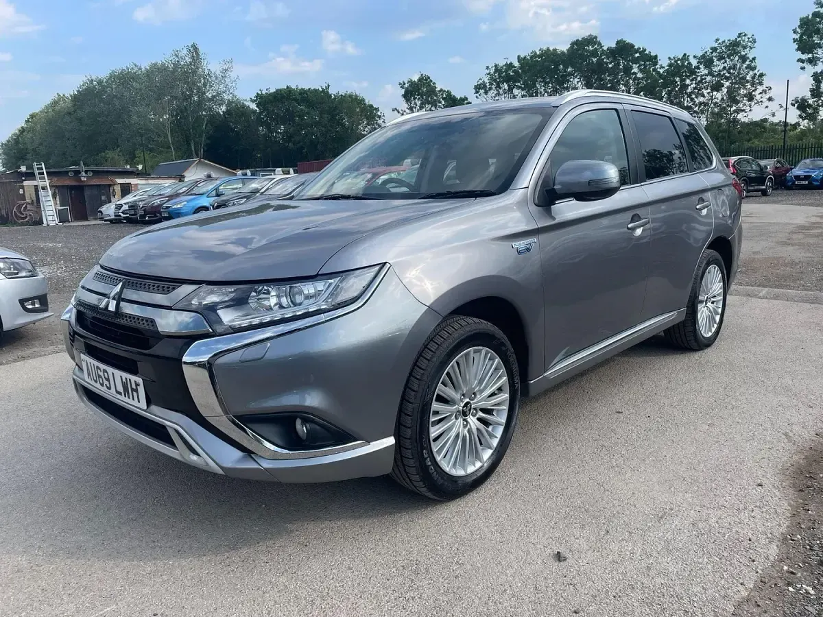 Used Mitsubishi Outlander P-HEV 2019 Grey Estate