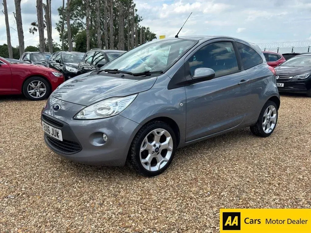 Used Ford Ka Zetec 69 HP (50 kW) 2016 Silver Hatchback