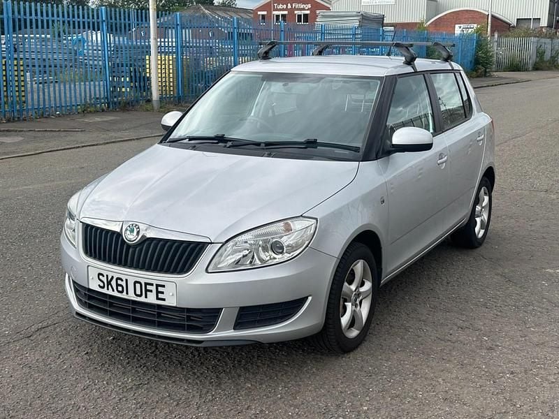 Used Skoda Fabia SE 90 HP (66 kW) 2011 Silver Hatchback