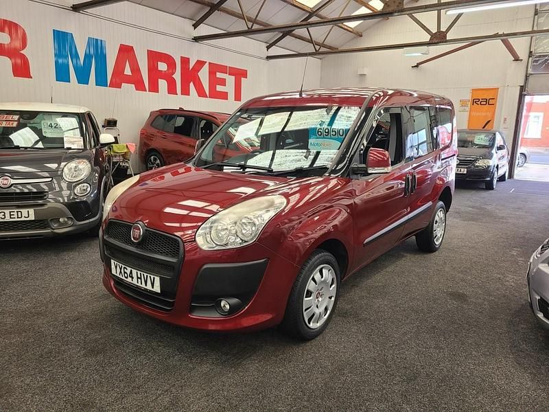 Used Fiat Doblò 95 HP (69 kW) 2015 Red MPV
