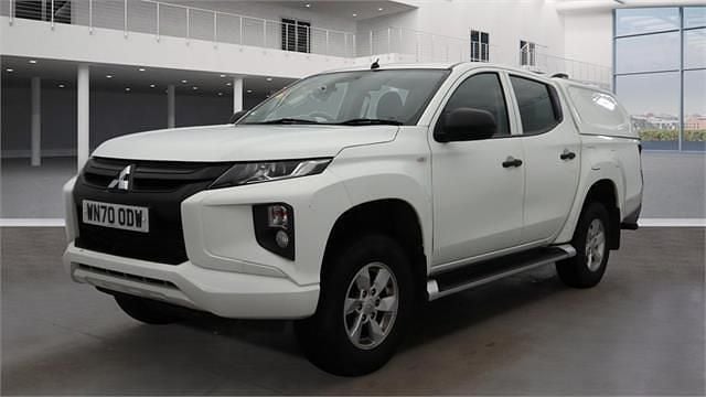 White Used 2020 Mitsubishi L200 Pickup | £12,789 (Super price) - Image 1/4