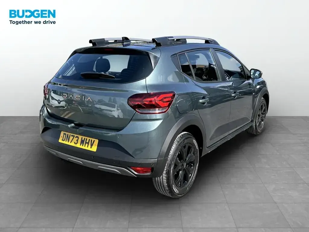 Used Dacia Sandero Extreme 2023 Green Hatchback