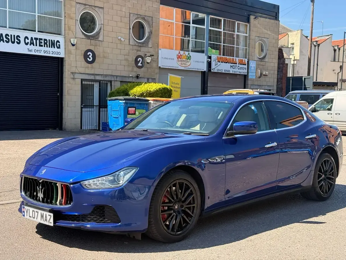 Used Maserati Ghibli 275 HP (202 kW) 2016 Blue Sedan