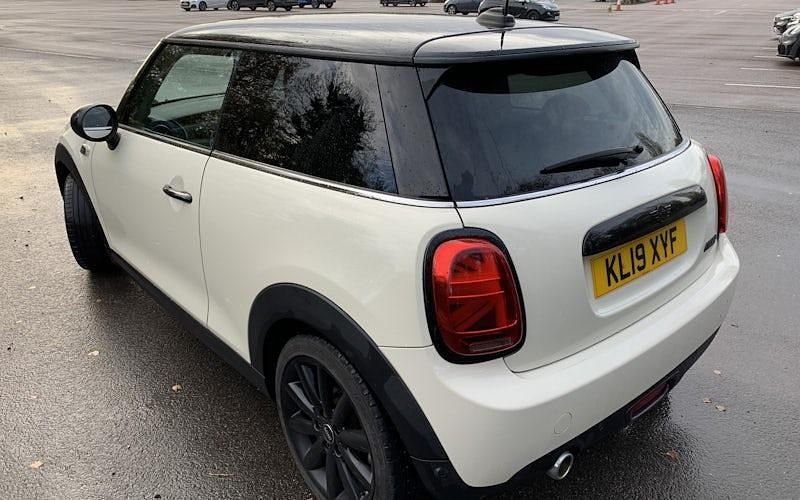 Used Mini Cooper Classic 136 HP (100 kW) 2021 Hatchback