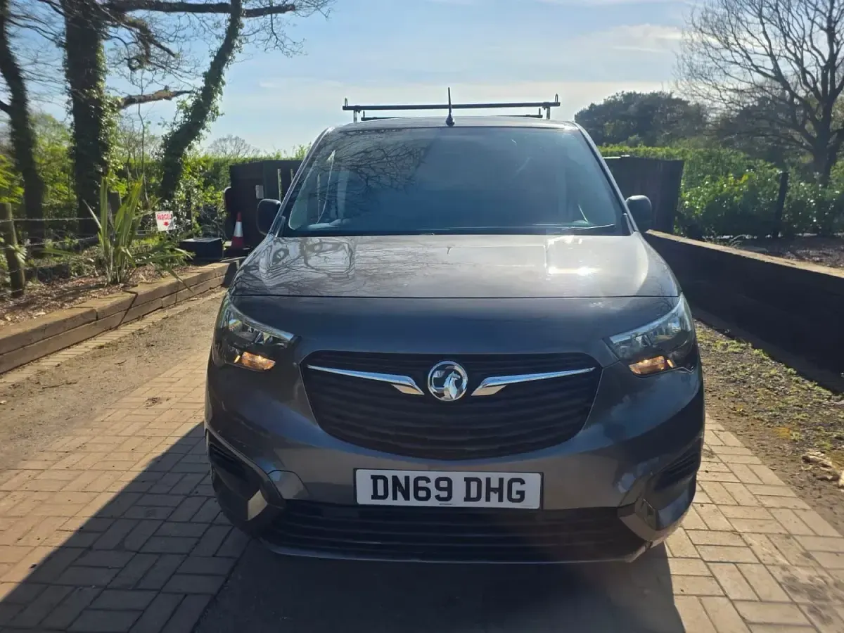 Used Vauxhall Combo Sportive 75 HP (55 kW) 2019 Grey MPV