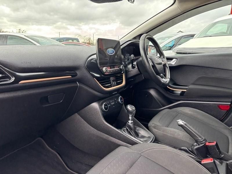 Used Ford Fiesta Zetec 85 HP (62 kW) 2019 Bronze Hatchback