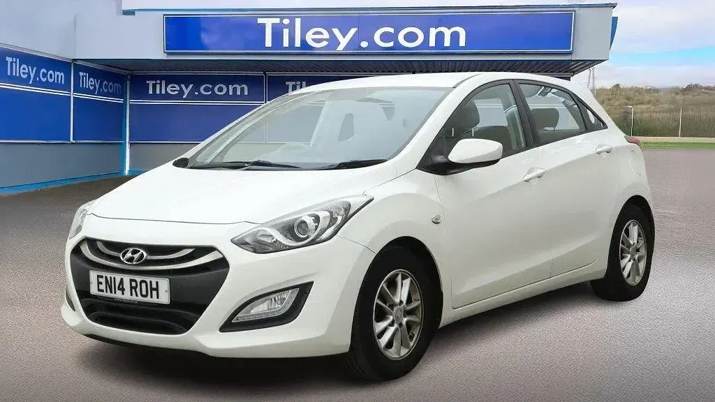 Used Hyundai i30 Active 100 HP (73 kW) 2014 White Hatchback