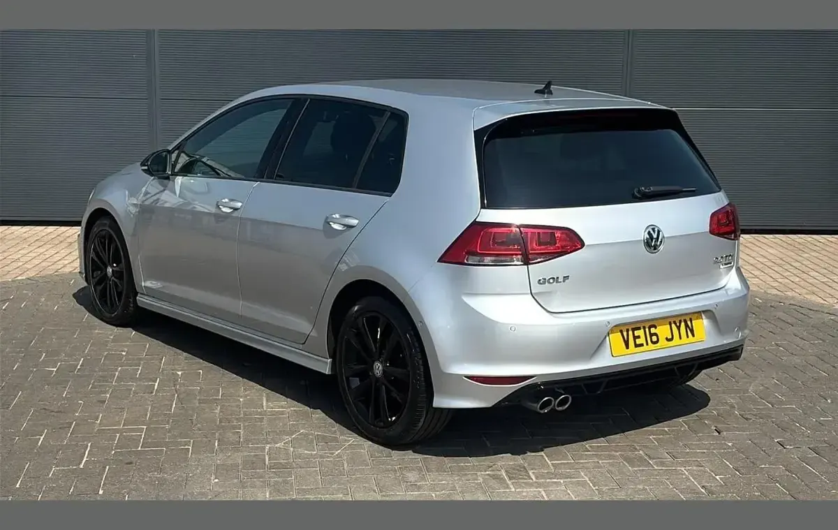 Used VW Golf VII R-line 147 HP (108 kW) 2016 Silver Hatchback