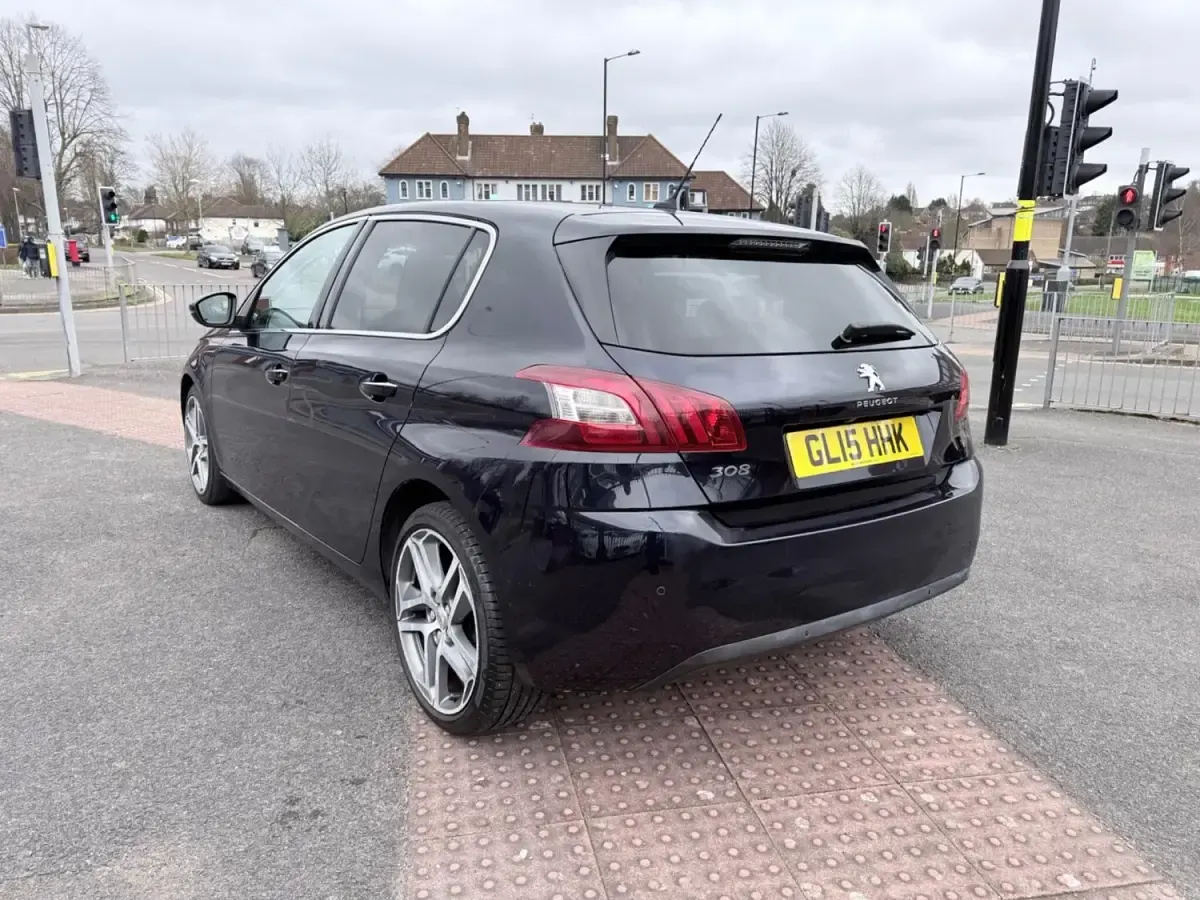 Używany Peugeot 308 S 130 KM (95 kW) 2015 Niebieski Hatchback