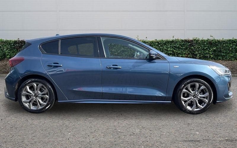 Used Ford Focus ST-Line 125 HP (91 kW) 2022 Hatchback