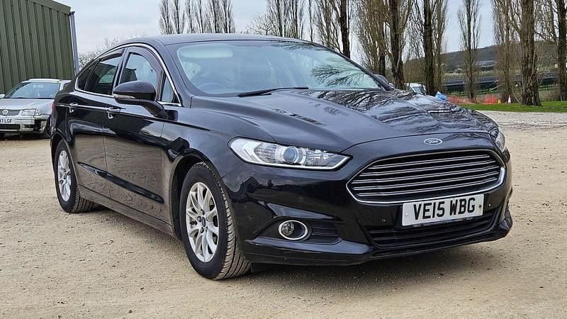 Used Ford Mondeo Zetec 2015 Black Hatchback