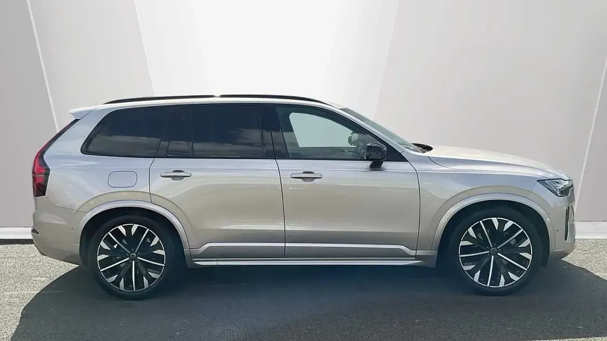 Usado Volvo XC90 Ultra 455 CV (334 kW) 2025 Dorado SUV