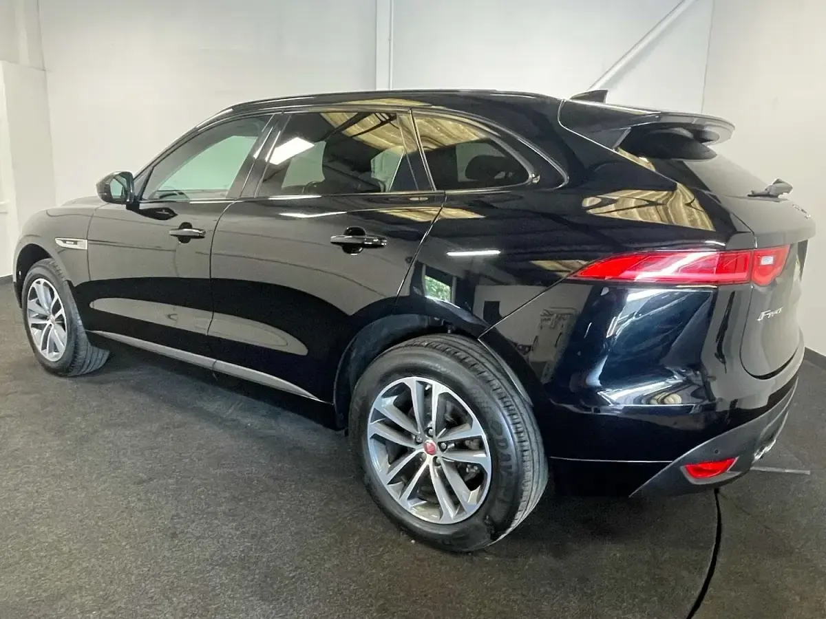 Used Jaguar F-Pace R-Sport 180 HP (132 kW) 2018 Black SUV