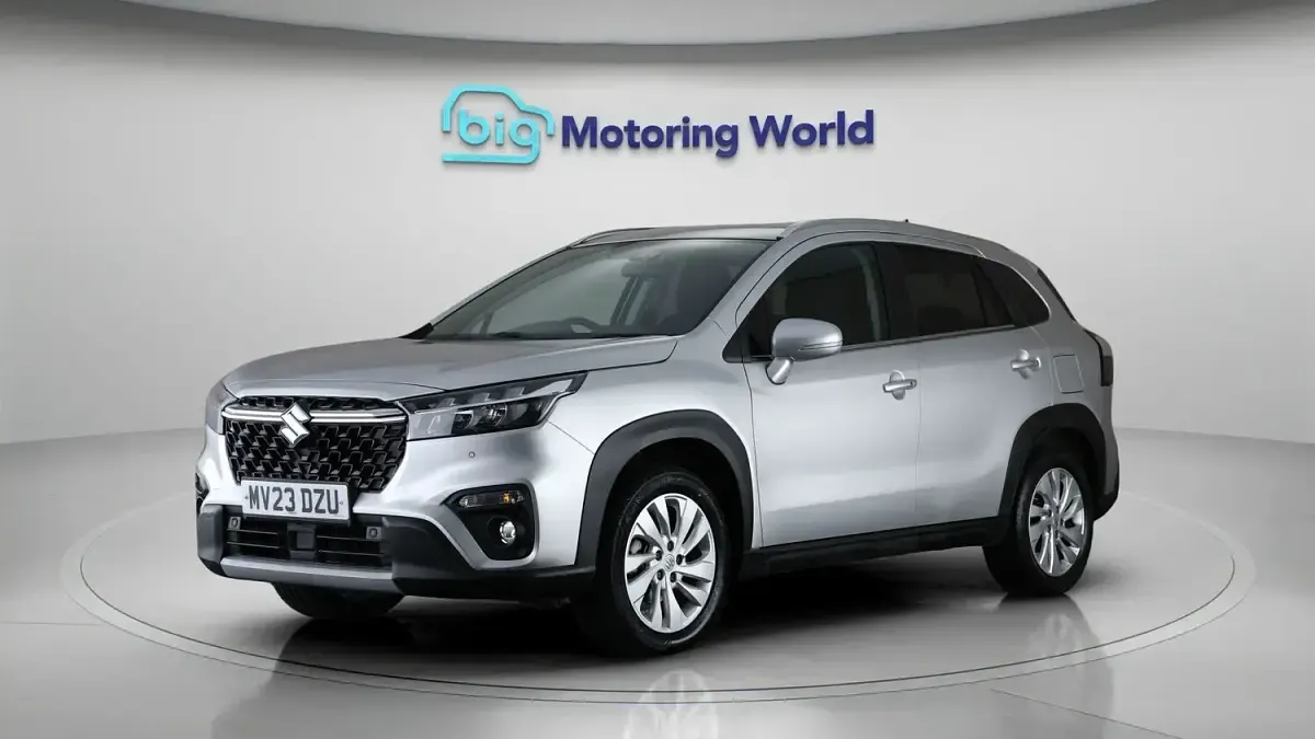 Używany Suzuki SX4 S-Cross 116 KM (85 kW) 2023 Srebrny SUV