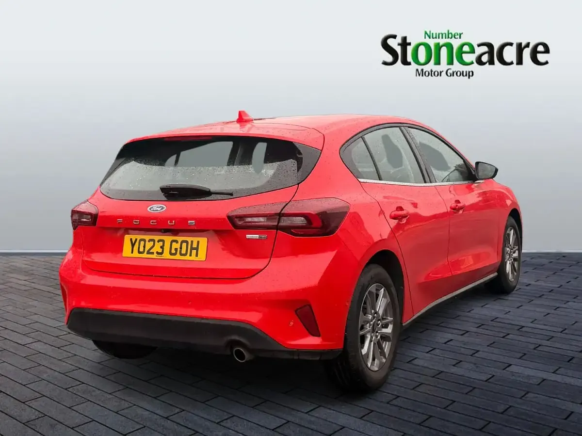 Used Ford Focus Titanium 125 HP (91 kW) 2023 Red Hatchback