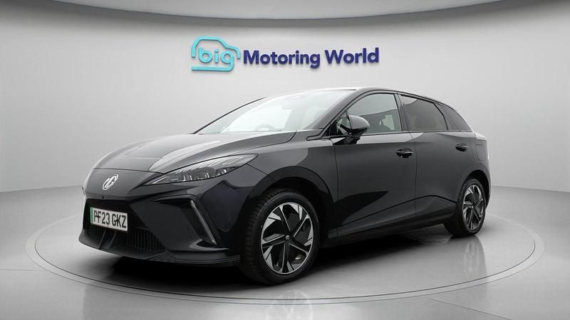 Used MG MG4 EV Trophy 2023 Black Hatchback