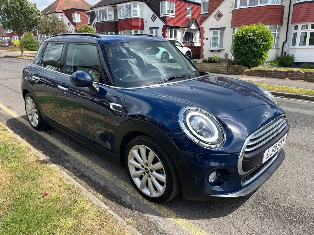 Used Mini Cooper Classic 2019 Blue Hatchback
