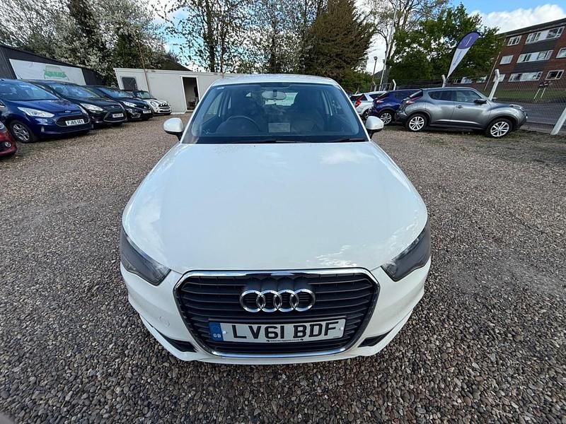 Used Audi A1 Sport 86 HP (63 kW) 2011 White Hatchback