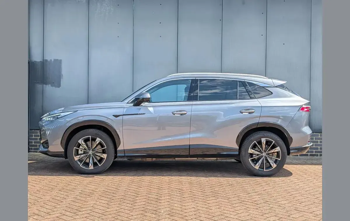 Used MG HS Trophy 221 HP (162 kW) 2025 Grey SUV