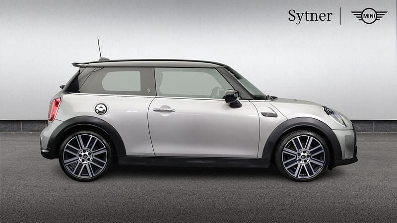 Used Mini Cooper S Exclusive 176 HP (129 kW) 2023 Silver Hatchback