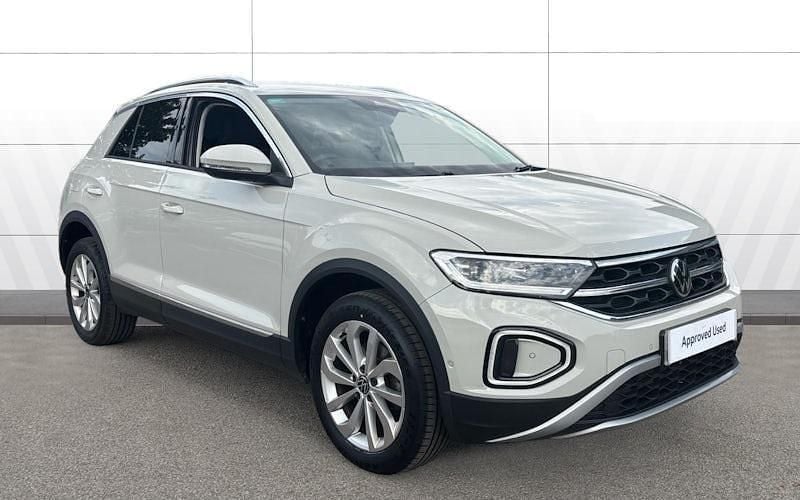 Used 2025 VW T-Roc Style SUV | £21,279 (Good price) - Image 1/4