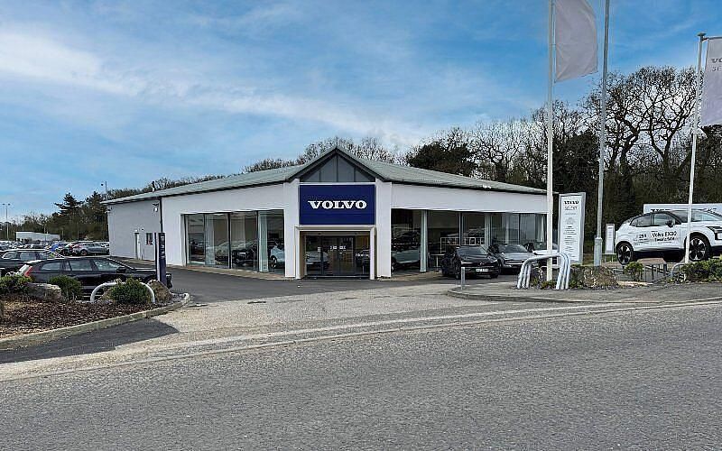 Grey Used 2020 Volvo V90 Momentum Estate | £23,495 (Fair price) - Image 1/1