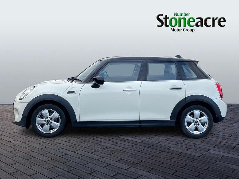 Used Mini Cooper Classic 134 HP (98 kW) 2020 White Hatchback
