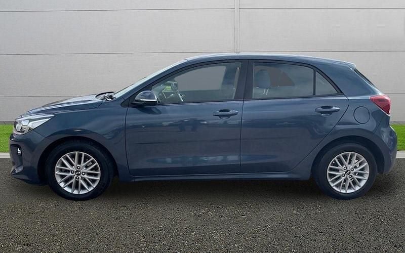 Begagnad Kia Rio 77 HK (56 kW) 2018 Blå Halvkombi