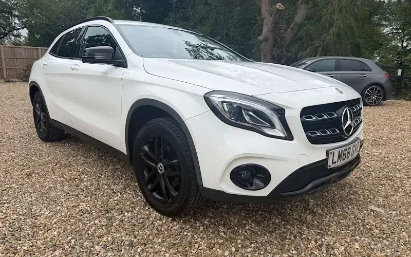 Used Mercedes GLA180 Urban 122 HP (89 kW) 2020 SUV