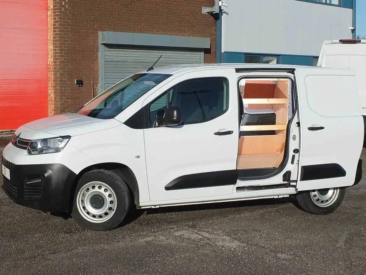 Used Citroën e-Berlingo 100 HP (73 kW) 2023 White Van