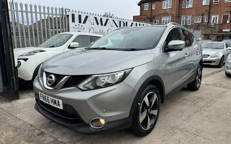 Used Nissan Qashqai N-Connecta 116 HP (85 kW) 2016 SUV