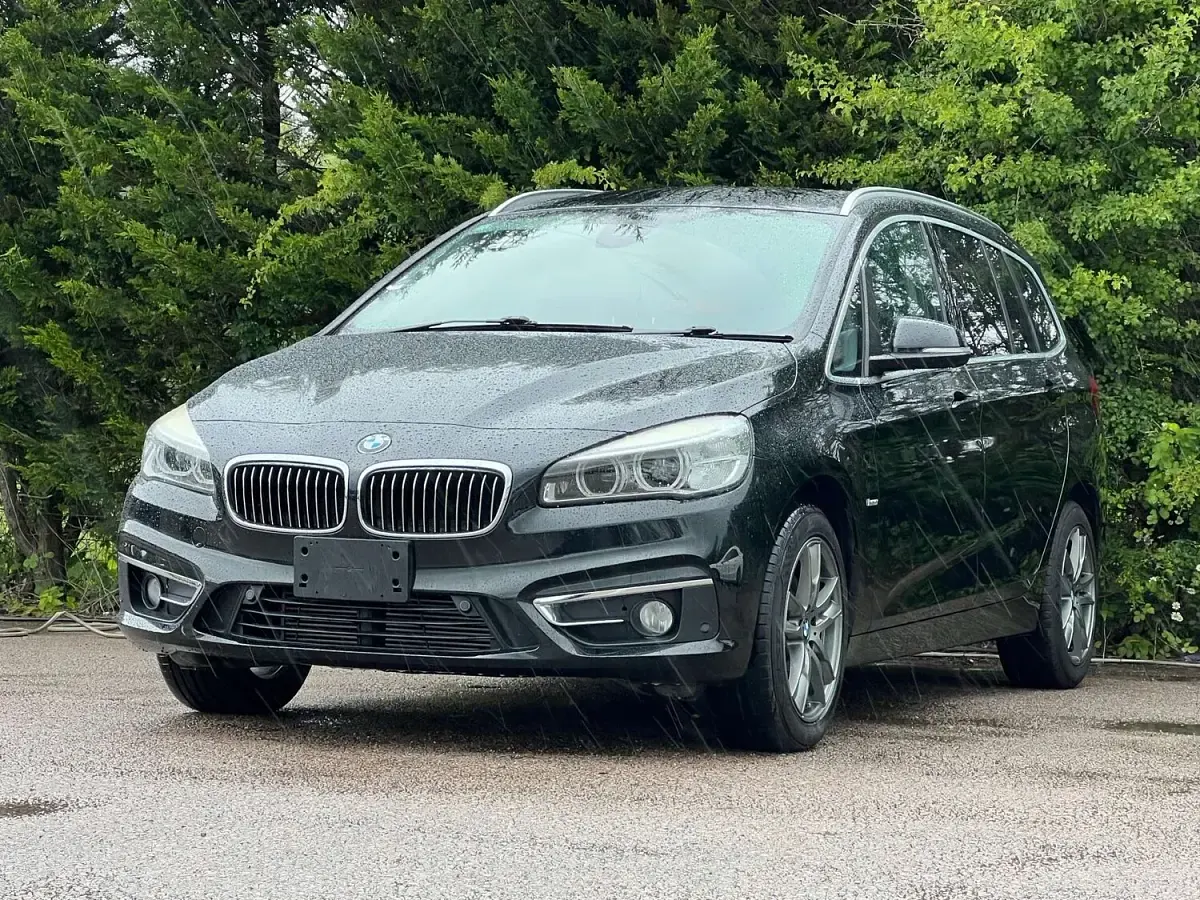 Used BMW 218 Gran Tourer Luxury Line 2016 Black MPV