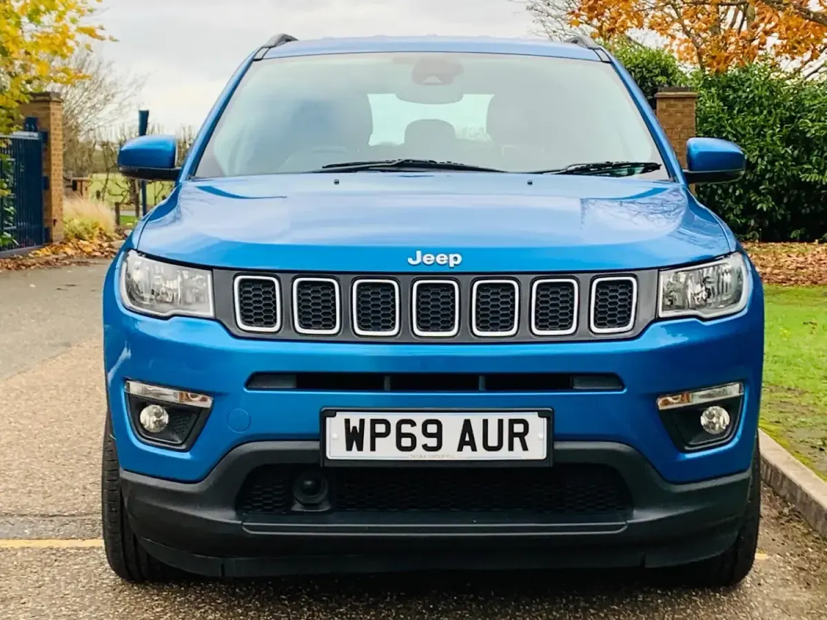 Usado Jeep Compass Longitude 140 HP (102 kW) 2019 Azul SUV