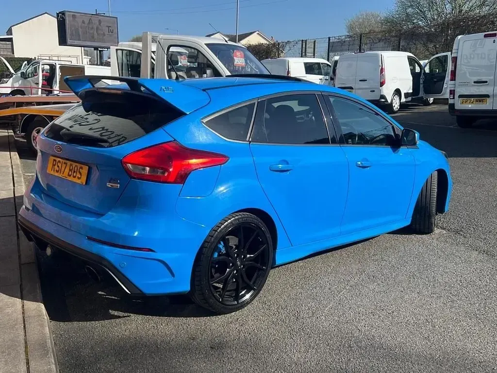 Begagnad Ford Focus RS 350 HK (257 kW) 2017 Blå Halvkombi