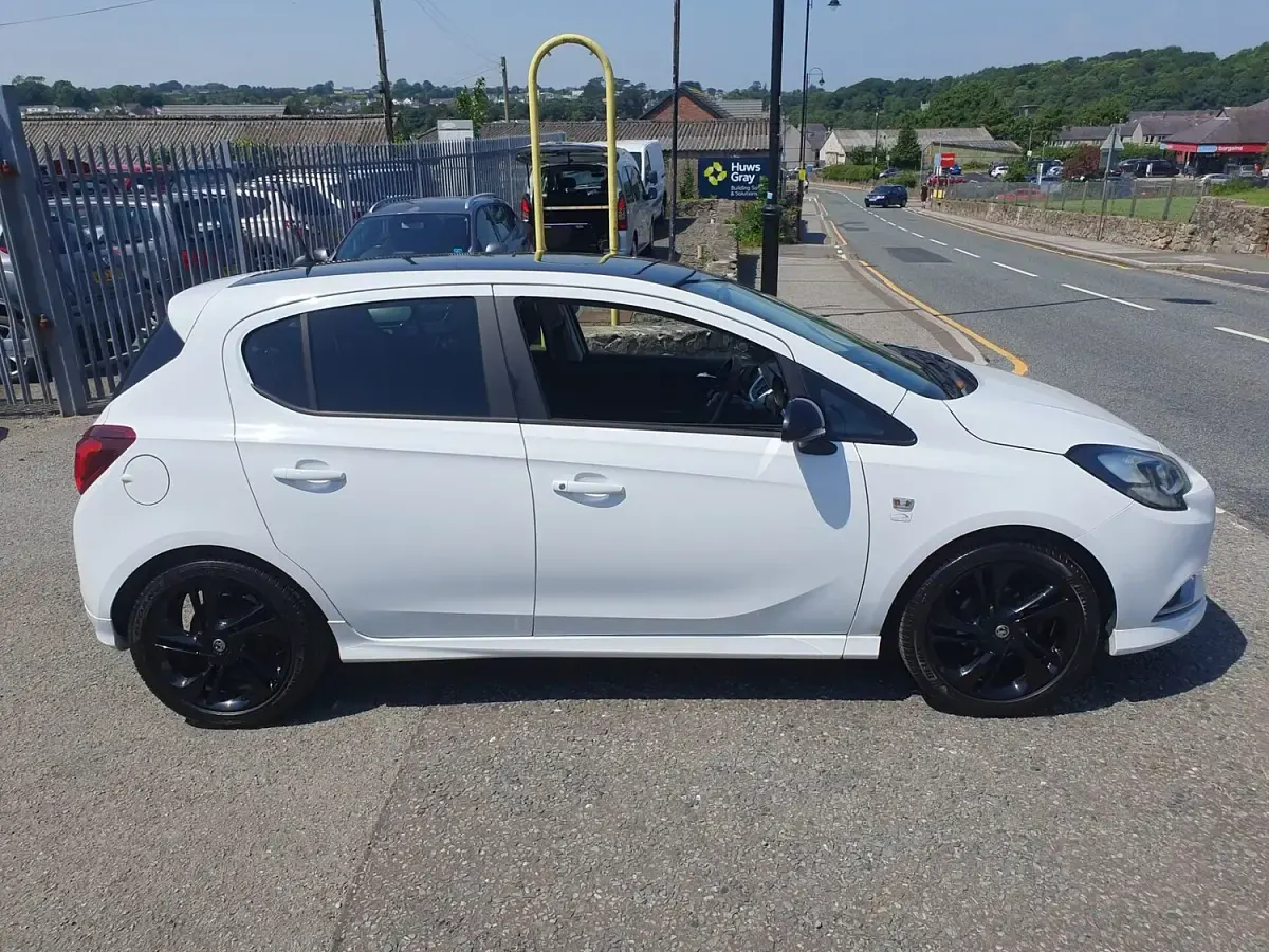 Used Vauxhall Corsa Edition 2015 White Hatchback