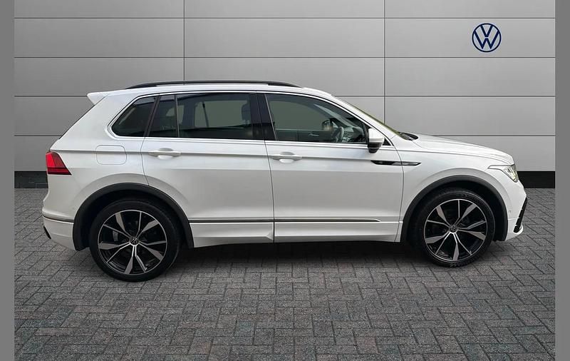 Used VW Tiguan R-line 150 HP (110 kW) 2022 White SUV