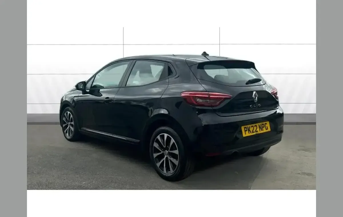 Used Renault Clio Iconic 88 HP (64 kW) 2022 Black Hatchback
