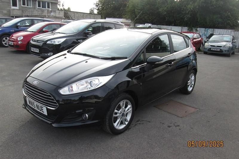 Black Used 2015 Ford Fiesta Zetec Hatchback | £6,999 (Fair price) - Image 1/1