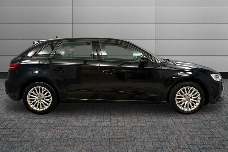 Begagnad Audi A3 Design 150 HK (110 kW) 2018 Svart Sedan