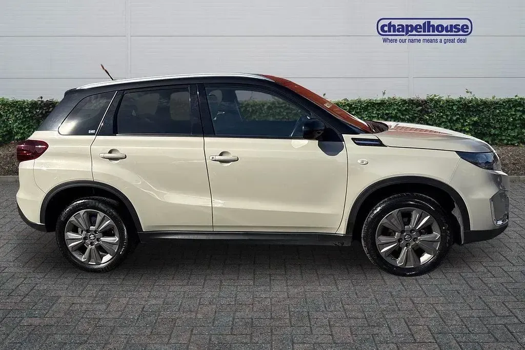 Second-hand Suzuki Vitara SZ-T 2022 Bej SUV