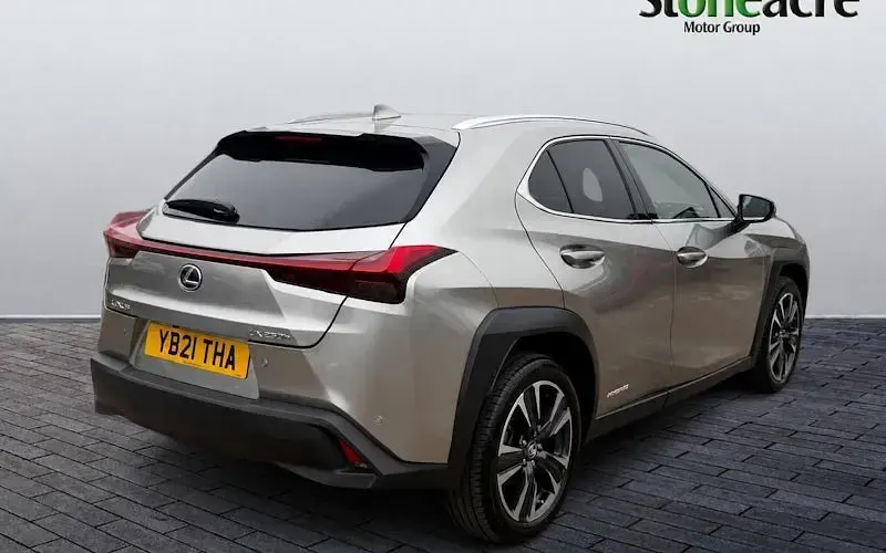 Used Lexus UX 184 HP (135 kW) 2023 Silver SUV