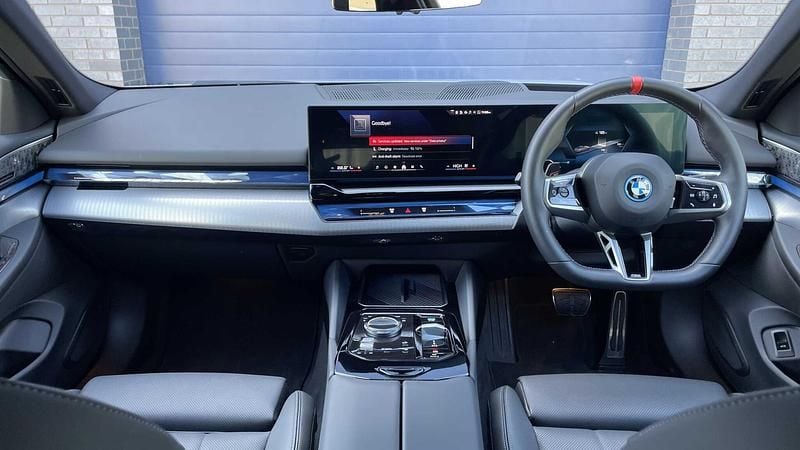 Used BMW i5 Comfort Edition 442 kW (601 HP) 2025 Grey Sedan