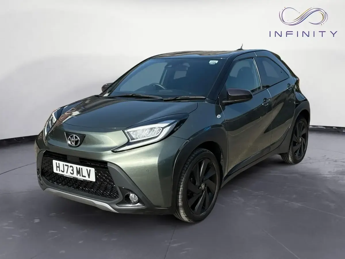 Used Toyota Aygo X 72 HP (52 kW) 2023 Green SUV