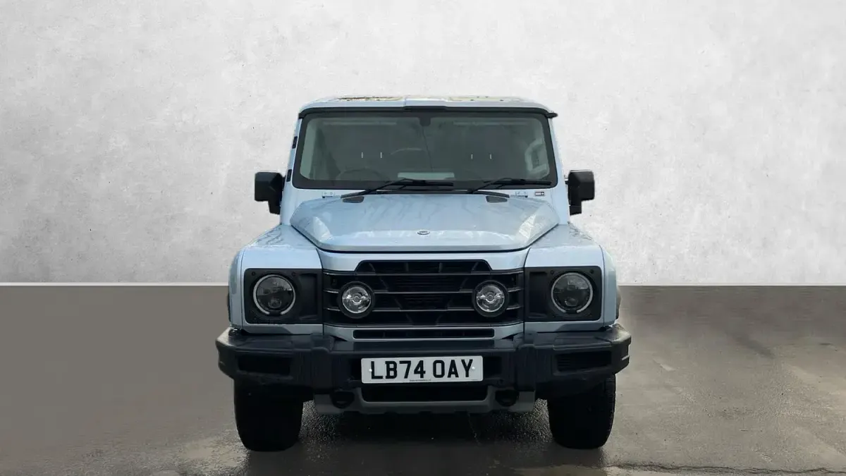 Used Ineos Grenadier 286 HP (210 kW) 2024 Grey MPV