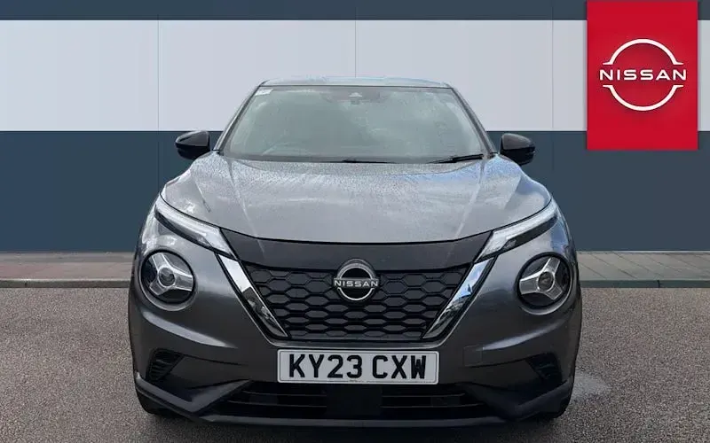 Used Nissan Juke N-Connecta 143 HP (105 kW) 2023 Grey SUV