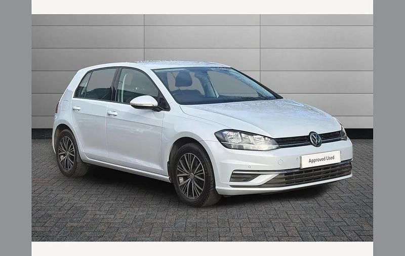 Used VW Golf VII SE 125 HP (91 kW) 2018 Silver Hatchback
